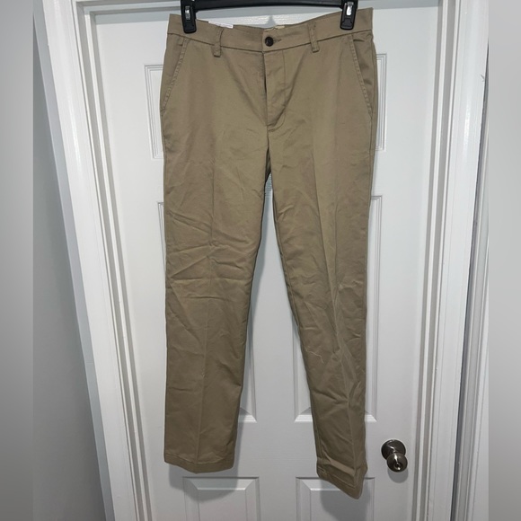 Kaki Pants  |  Brand: St. John’s Bay  |  Size: 30/32 Classic Fit - Picture 1 of 3